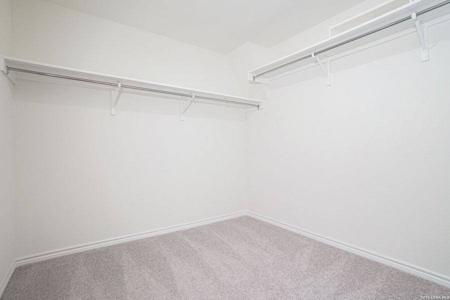 Spacious, unfurnished interior of a new home in Parklands, Schertz (Image 16).
