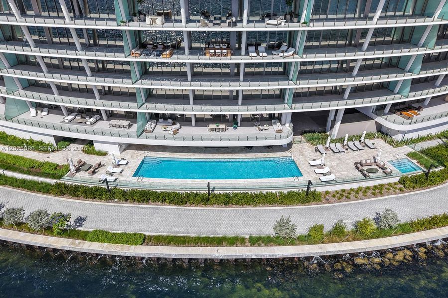 Condo located in Miami, FL showcasing its design and architecture (Image 25).