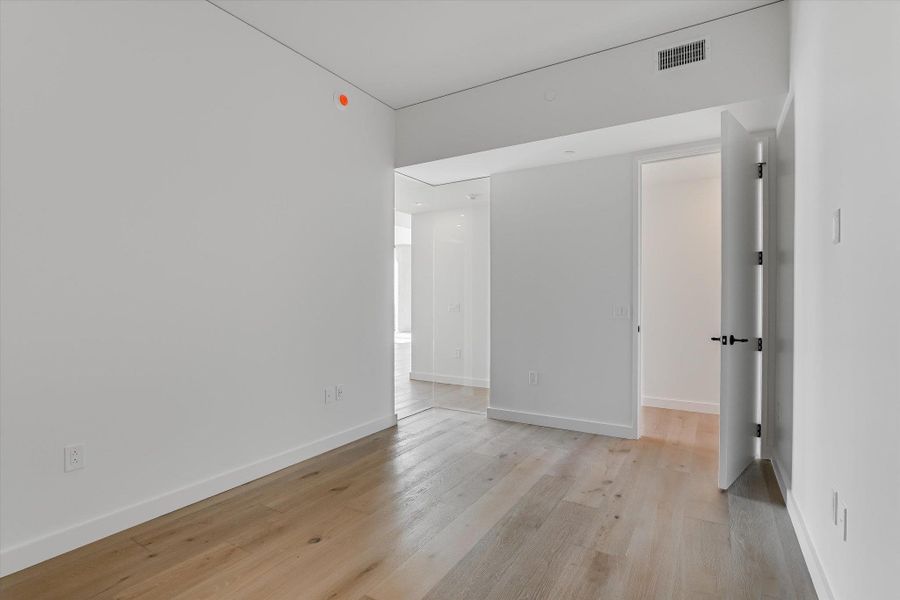 Spacious, unfurnished interior of a new home in The Modern Austin Residences, Austin (Image 27).
