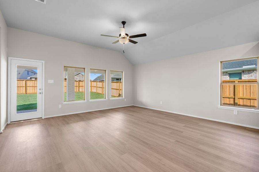 Spacious, unfurnished interior of a new home in Dunham Pointe 50', Cypress (Image 27).