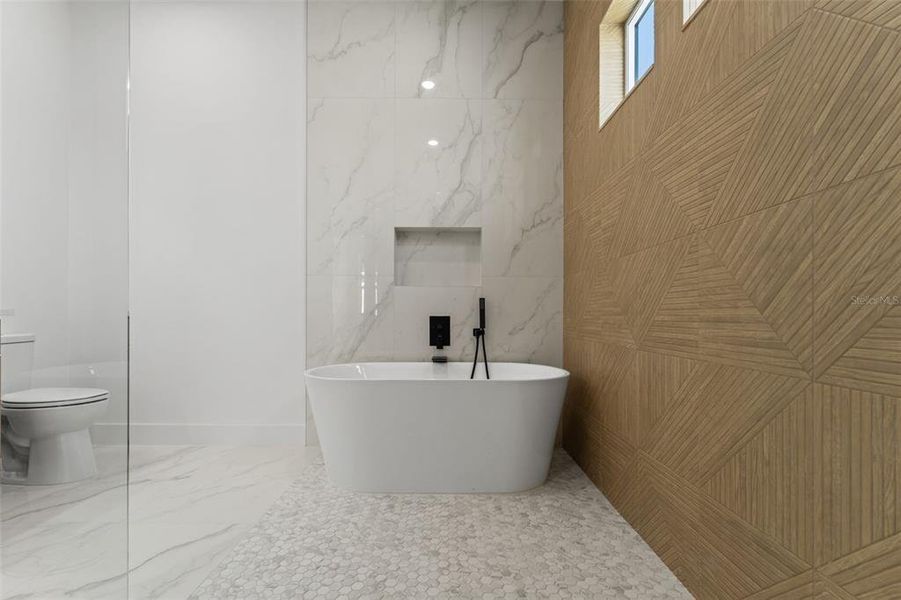 Furnished interior view inside a new home in , Tampa (Image 5).