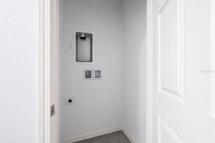 Spacious, unfurnished interior of a new home in , Eustis (Image 15).