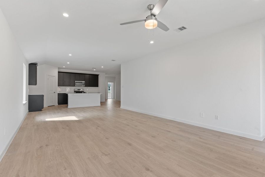 *Images and 3D tour are for illustration only and options may vary from home as built. *Images and 3D tour are for illustration only and options may vary from home as built.