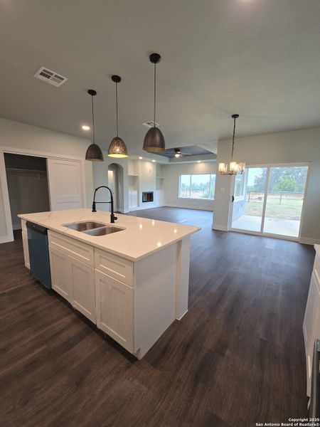 Furnished interior view inside a new home in , Blanco (Image 3).