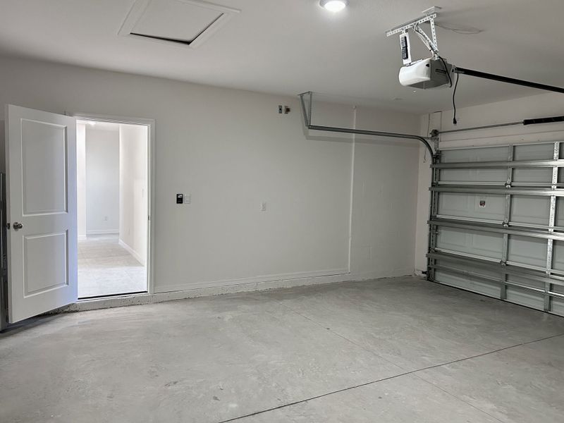 Spacious, unfurnished interior of a new home in Lehigh Acres, Lehigh Acres (Image 12).