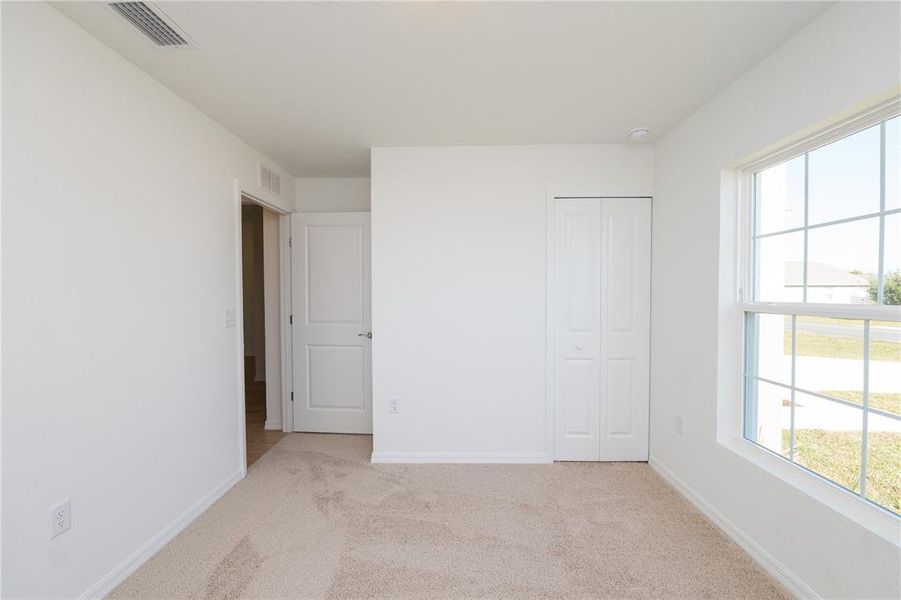 Spacious, unfurnished interior of a new home in , Sebring (Image 15).