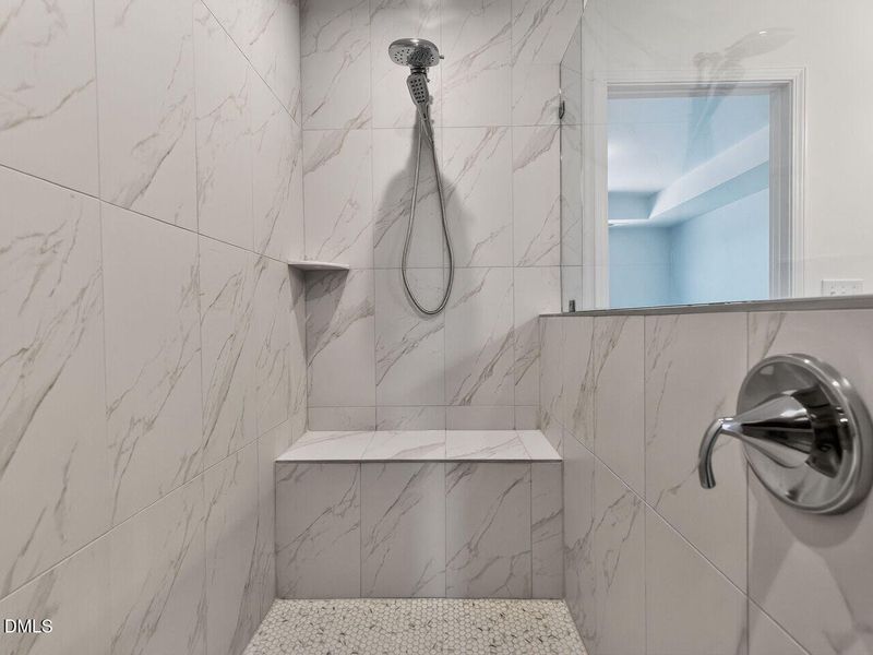 027-1280x960-primary-bath