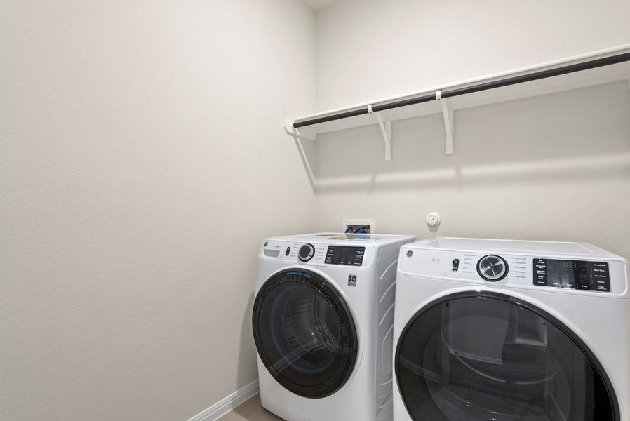 Image 37 representing the Texoma by Ashton Woods in The Colony 50s, Bastrop, TX.