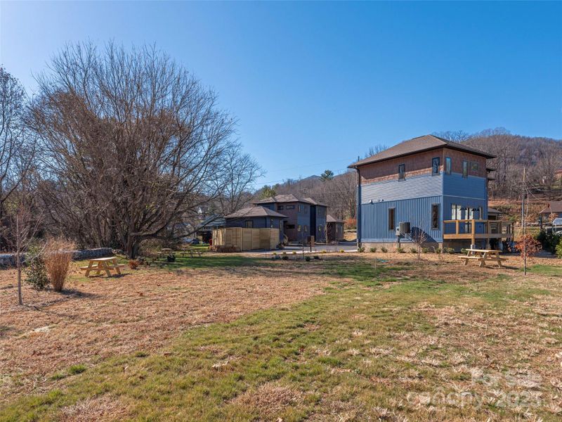 Image 20 of a home in .