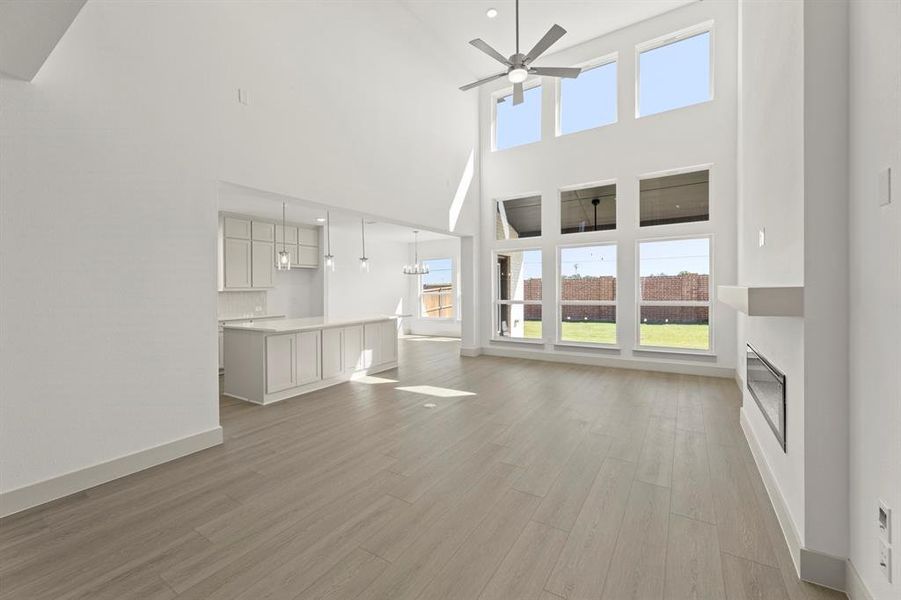 09. 5920 Mustang - Family 09. 5920 Mustang - Family