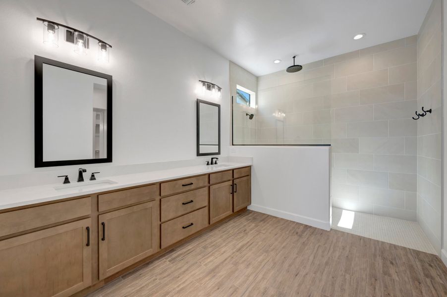Owner's Bath