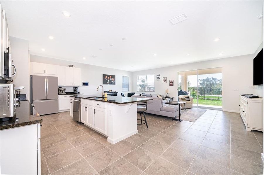 Furnished interior view inside a new home in , Kissimmee (Image 14).