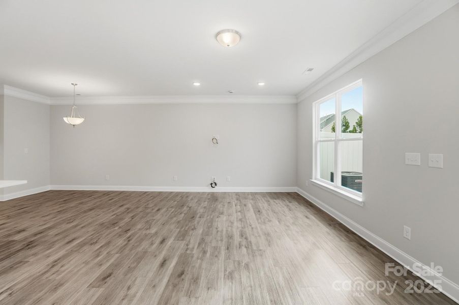 Spacious, unfurnished interior of a new home in Harrisburg Village, Harrisburg (Image 32).