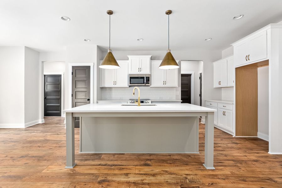 Furnished interior view inside a new home in Hammett Woods, Hogansville (Image 4).