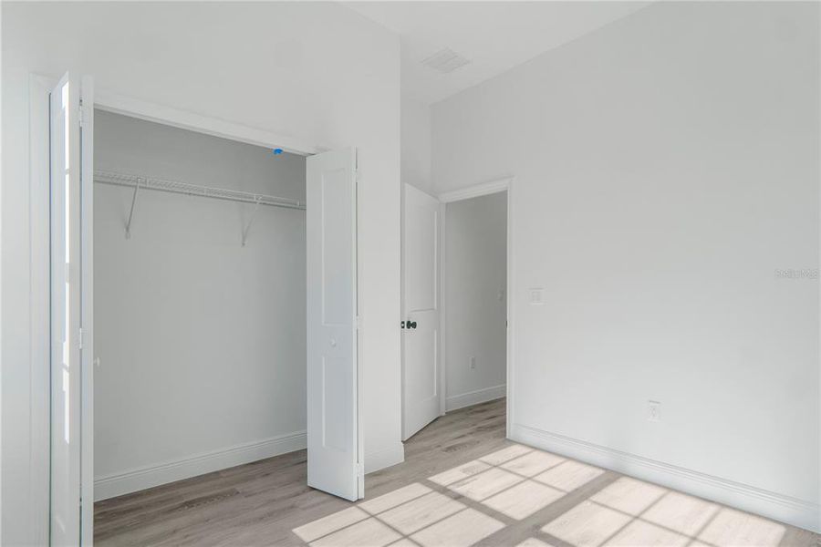 Spacious, unfurnished interior of a new home in , Dunnellon (Image 44).