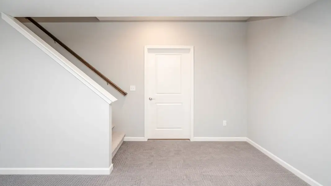 Representative unfurnished interior of a home built from the The Middleton by Norfolk Homes in Offsite Builds Southern Michigan, Ann Arbor (Image 62).