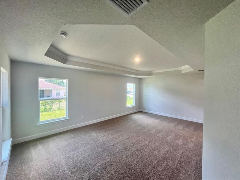 Spacious, unfurnished interior of a new home in Orange Blossom Hills, Summerfield (Image 13).