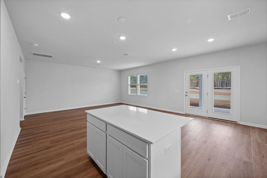 Spacious, unfurnished interior of a new home in , Summerville (Image 13).