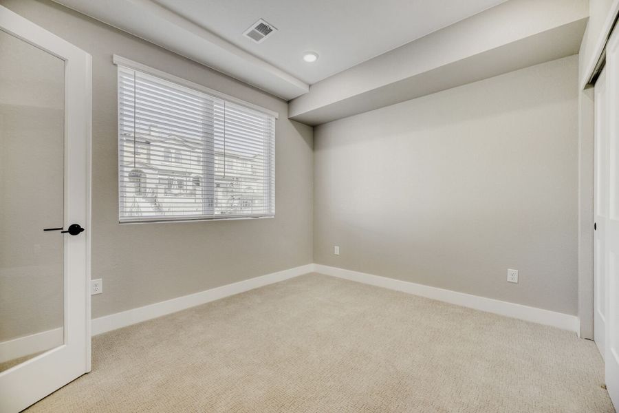 Spacious, unfurnished interior of a new home in Solterra, Lakewood (Image 6).