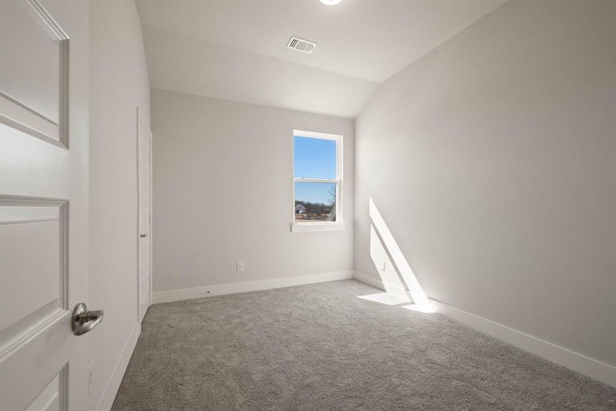 Spacious, unfurnished interior of a new home in Saddleback Estates, Boyd (Image 39). Spacious, unfurnished interior of a new home in Saddleback Estates, Boyd (Image 39).