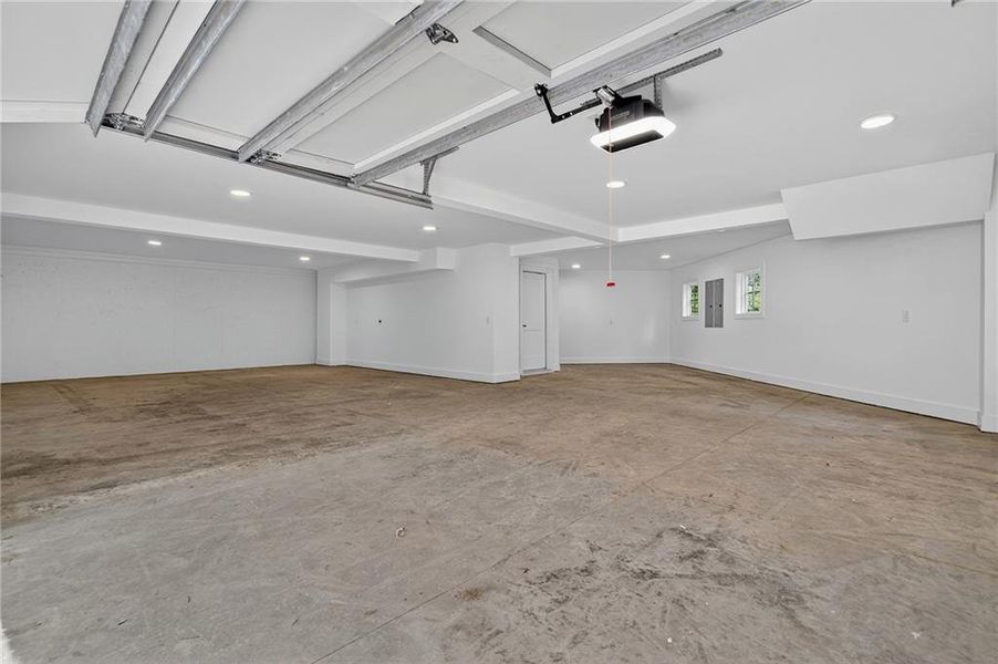 Spacious, unfurnished interior of a new home in , Atlanta (Image 42).