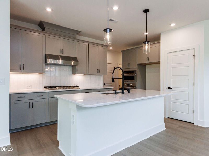 010-1280x960-kitchen 010-1280x960-kitchen