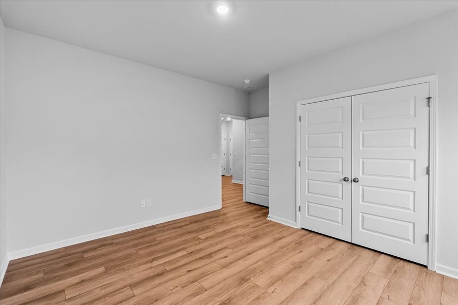 Spacious, unfurnished interior of a new home in Fieldstone, Lexington (Image 29).