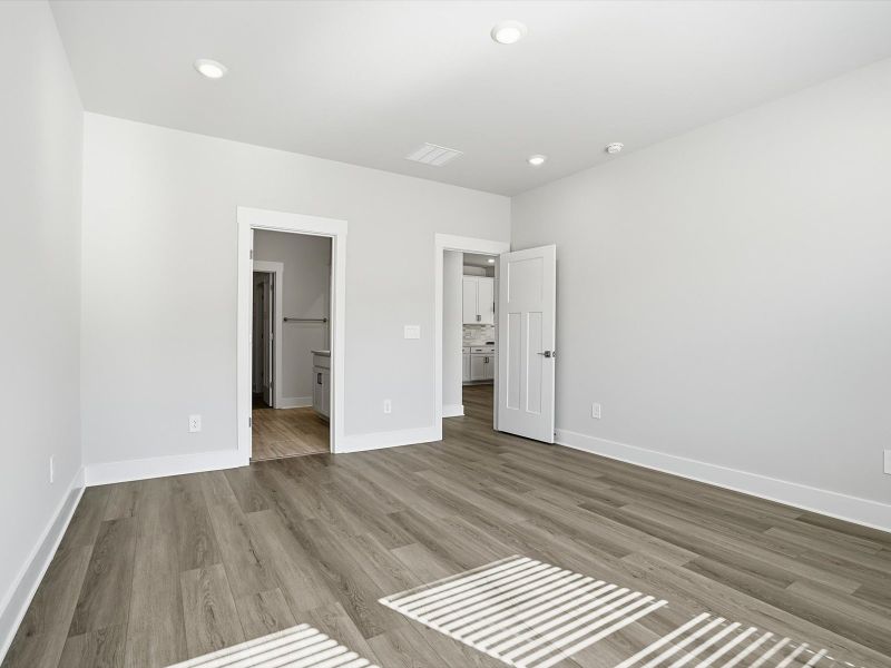 Spacious, unfurnished interior of a new home in Riverwood Farm, Piedmont (Image 14). Spacious, unfurnished interior of a new home in Riverwood Farm, Piedmont (Image 14).