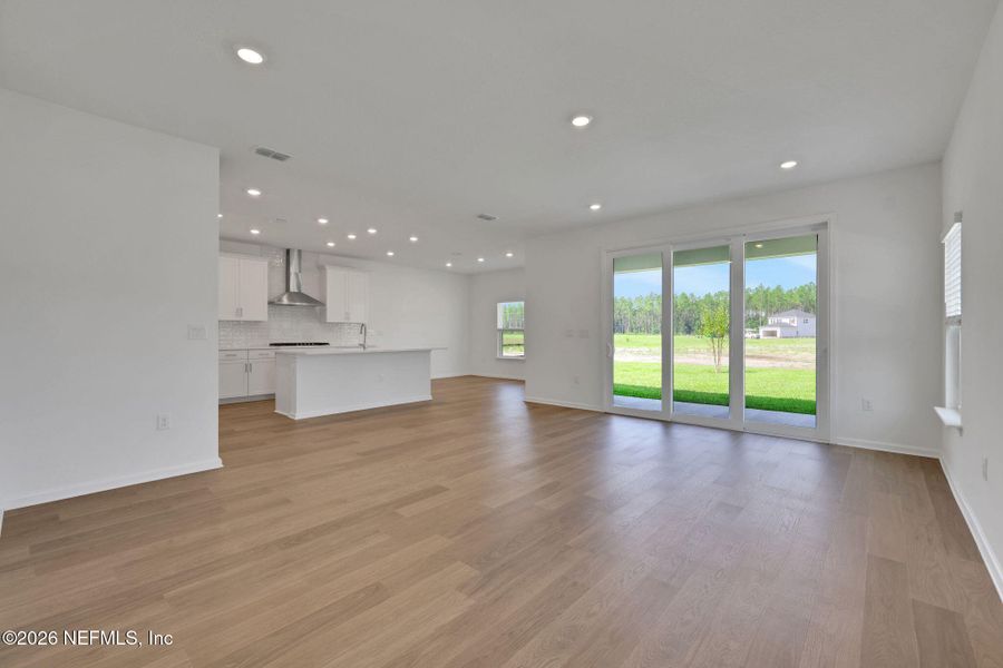 Spacious, unfurnished interior of a new home in TrailMark, St. Augustine (Image 24).