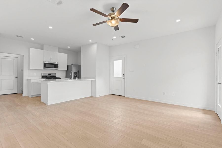*Images and 3D tour are for illustration only and options may vary from home as built.