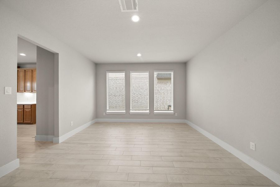 Spacious, unfurnished interior of a new home in Morton Creek Ranch, Katy (Image 19). Spacious, unfurnished interior of a new home in Morton Creek Ranch, Katy (Image 19).