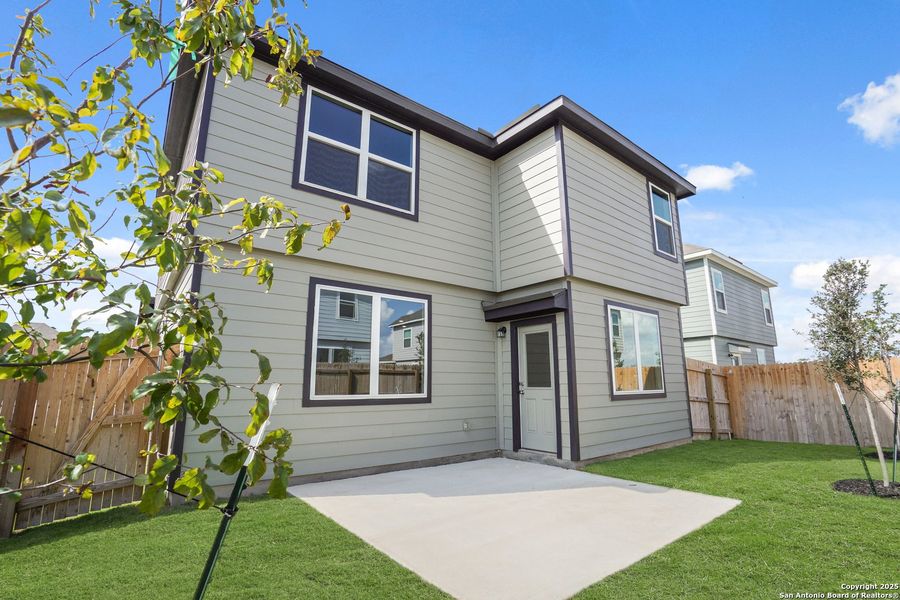 Exterior details and patio area of a home in Applewhite Meadows, San Antonio (Image 24).