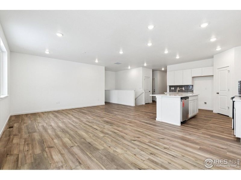 Spacious, unfurnished interior of a new home in The Overlook at Johnstown Farms, Johnstown (Image 17).