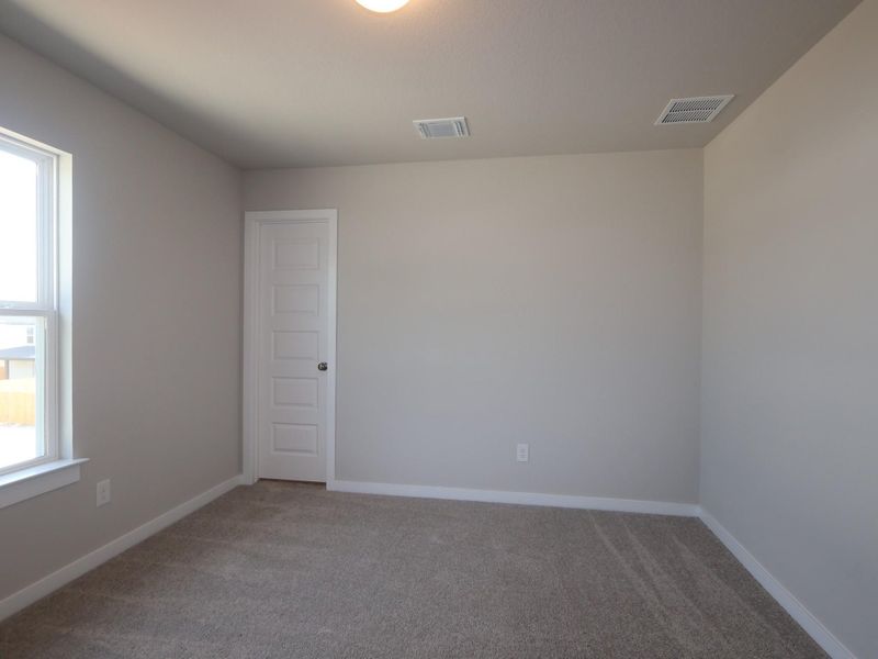 Spacious, unfurnished interior of a new home in Heritage, Dripping Springs (Image 13). Spacious, unfurnished interior of a new home in Heritage, Dripping Springs (Image 13).
