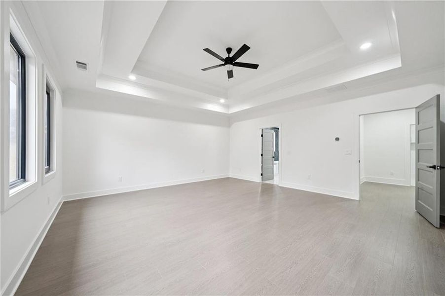 Spacious, unfurnished interior of a new home in , Auburn (Image 29).