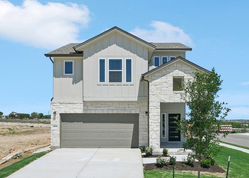 1 web or mls Young St S0704 001