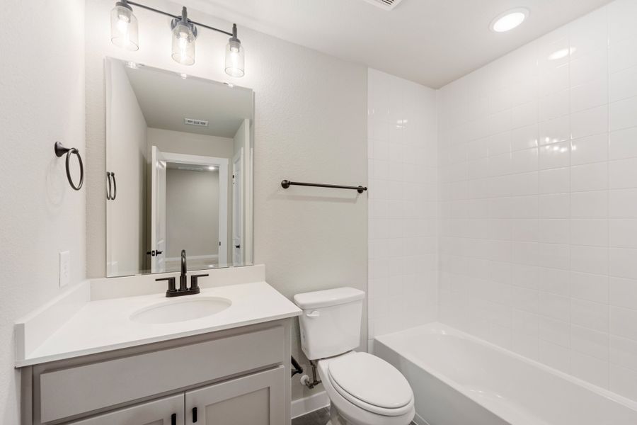 Furnished interior view inside a new home in Woodbridge Townhomes, Wylie (Image 31).
