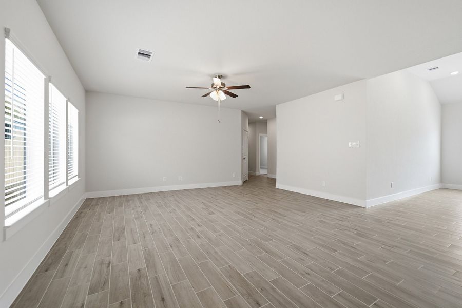 Spacious, unfurnished interior of a new home in Bluestem, Brookshire (Image 38).