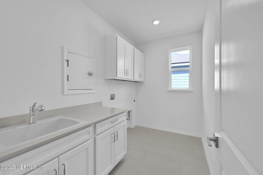 Furnished interior view inside a new home in Del Webb Nocatee, Ponte Vedra (Image 11). Furnished interior view inside a new home in Del Webb Nocatee, Ponte Vedra (Image 11).