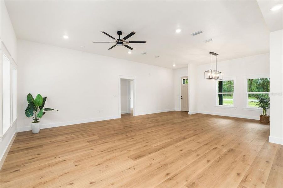 Image 33 of a home in .