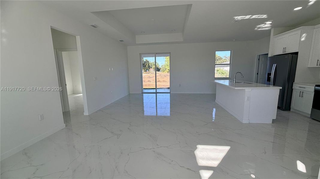 Spacious, unfurnished interior of a new home in , Lehigh Acres (Image 25).