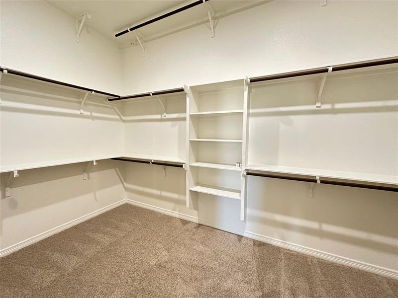 Spacious, unfurnished interior of a new home in , Lorena (Image 16).