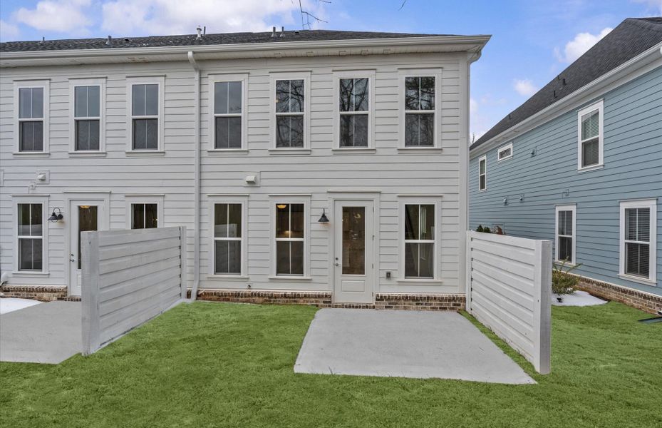 Exterior details and patio area of a home in Alston Park, Greenville (Image 19).