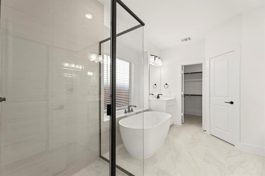 17. 2415 Haley - Bath 17. 2415 Haley - Bath