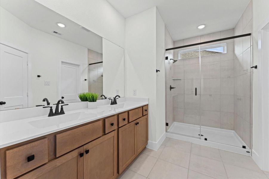 Furnished interior view inside a new home in , Katy (Image 14).