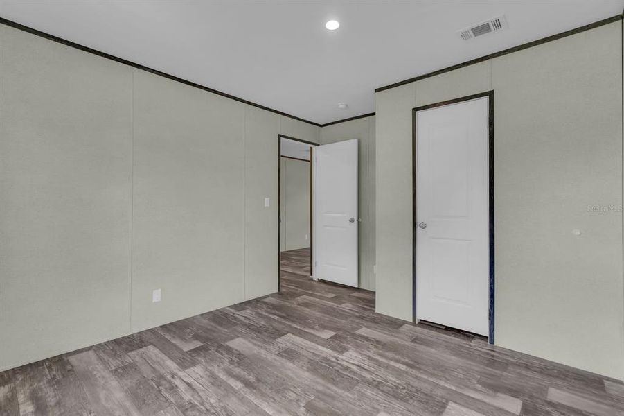 Spacious, unfurnished interior of a new home in , Mascotte (Image 23). Spacious, unfurnished interior of a new home in , Mascotte (Image 23).