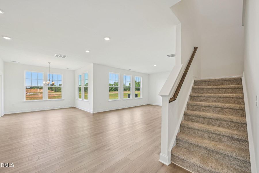 24-web-or-mls-124 Willow Cameron Way-230