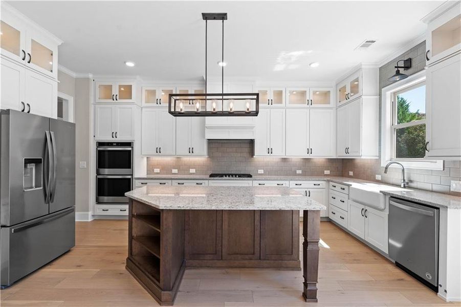Furnished interior view inside a new home in Bellwyn, Johns Creek (Image 14).