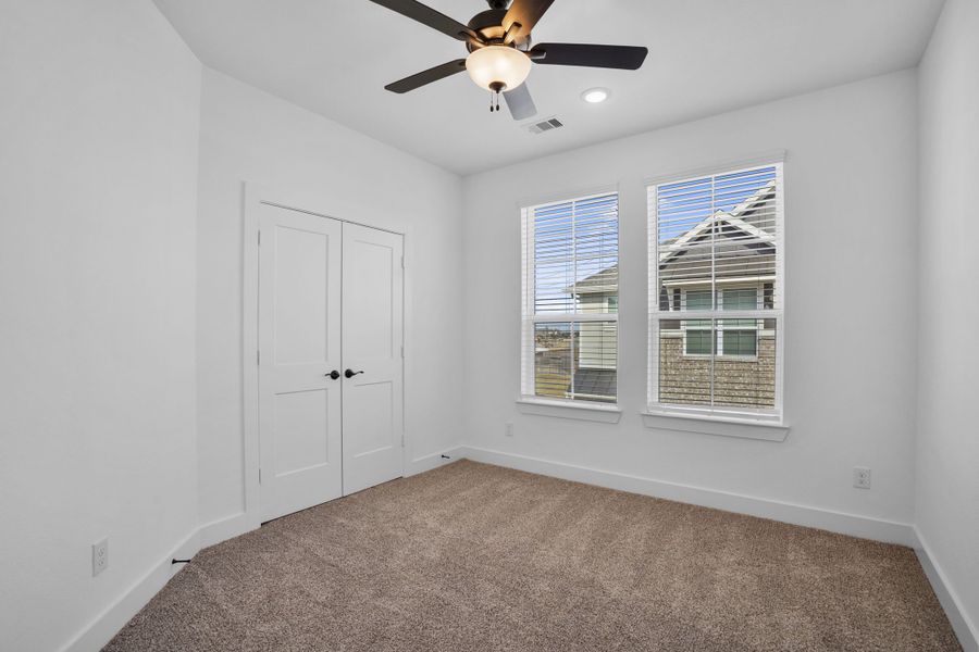 Spacious, unfurnished interior of a new home in Meridiana, Manvel (Image 29).