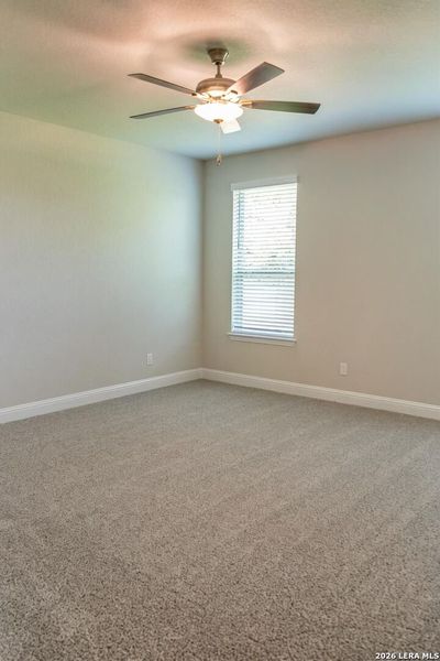 Spacious, unfurnished interior of a new home in Buffalo Crossing, Schertz (Image 8).